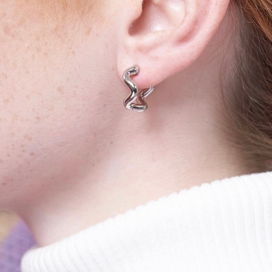 YVIS Noodle Hoop Earring