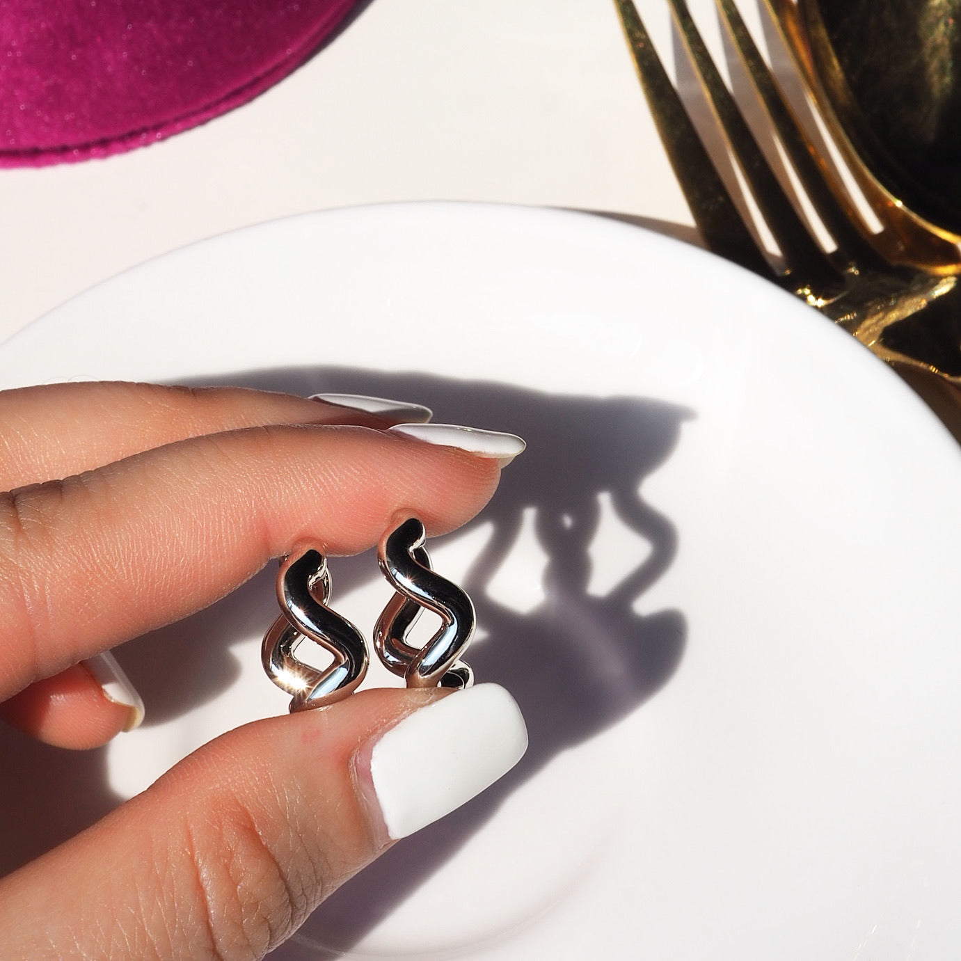 YVIS Noodle Hoop Earring